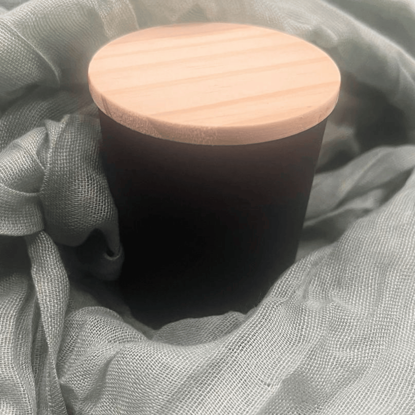 Warmte met een Persoonlijke Touch | Geurkaars met Houten Deksel